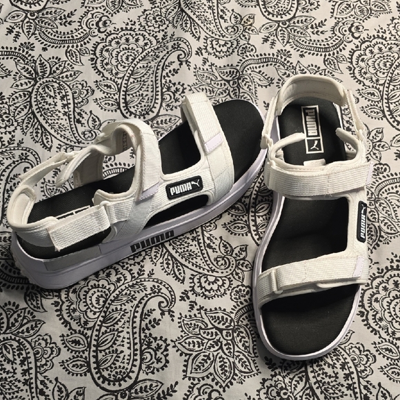 Puma White and Black Women's Sandals - Picture 1 of 5